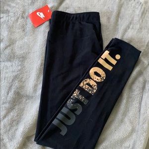 Nike leggings ✔️